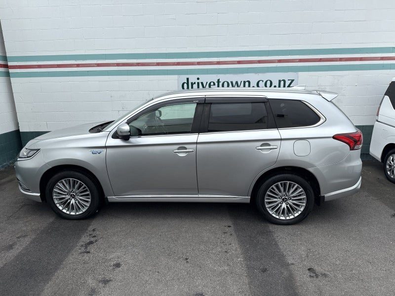 2018 Mitsubishi Outlander PHEV G Limited 4WD, photo 3