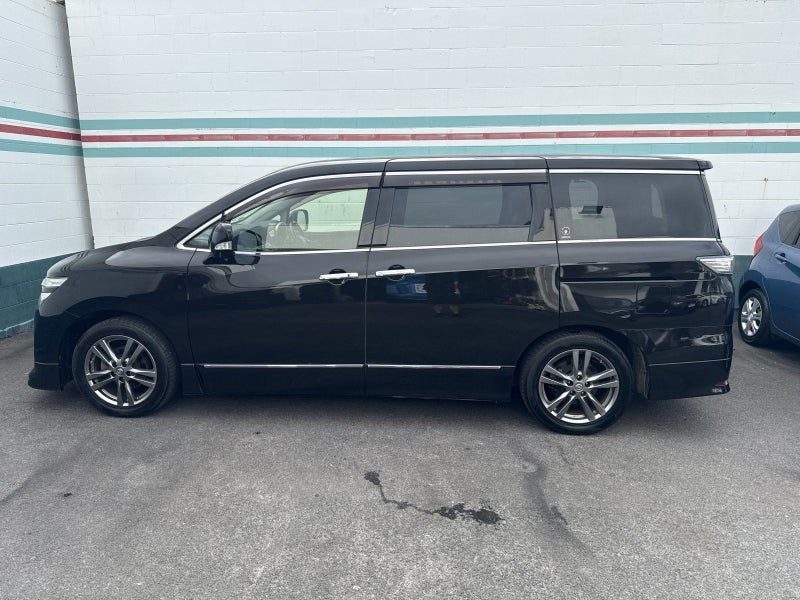 2012 Nissan Elgrand 8 Seat Highway Star Urban, photo 3