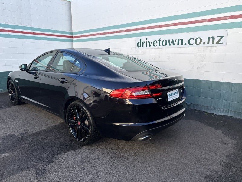 2014 Jaguar XF Black Edition Leather, photo 2