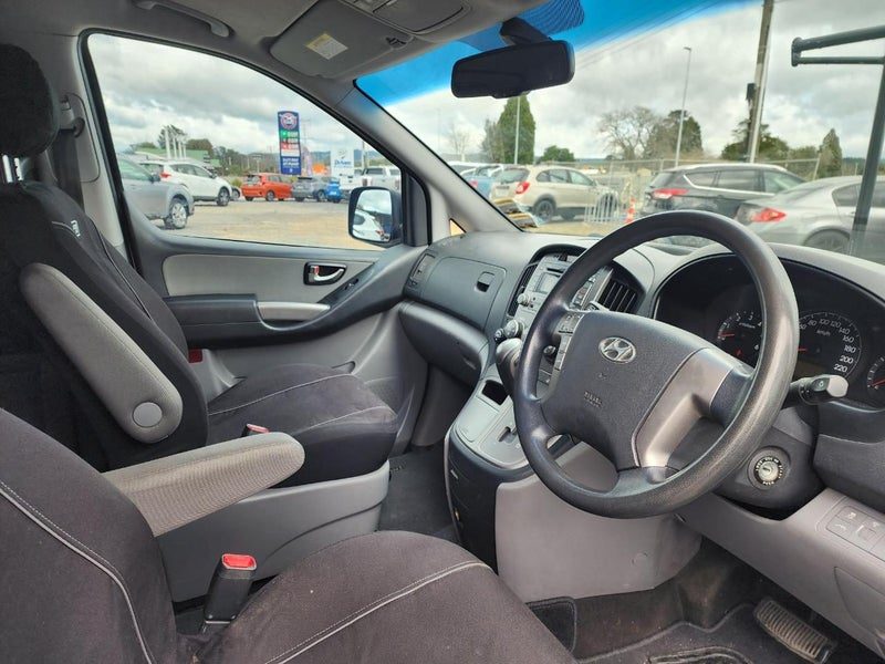 2014 Hyundai iMax 2.5 CRDI AUTO 8 Seater NZ New, photo 3