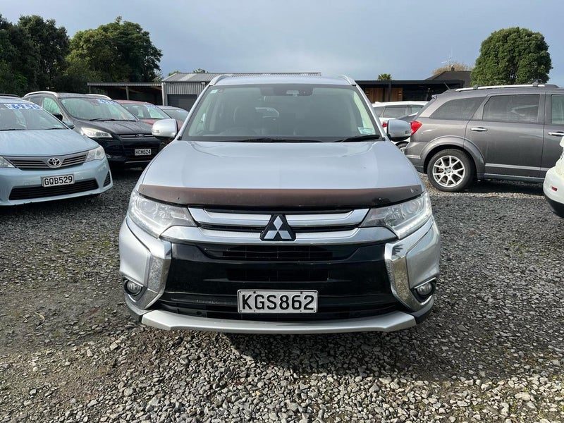 2016 Mitsubishi Outlander XLS 7 Seater, photo 2