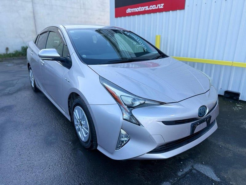 2016 Toyota Prius Hybrid, main photo