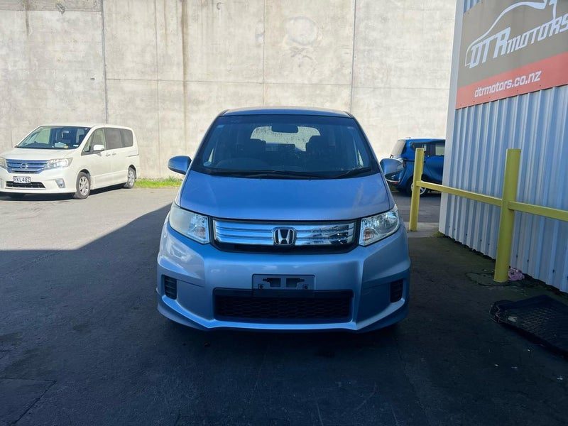 2013 Honda Freed Hybrid !, photo 2