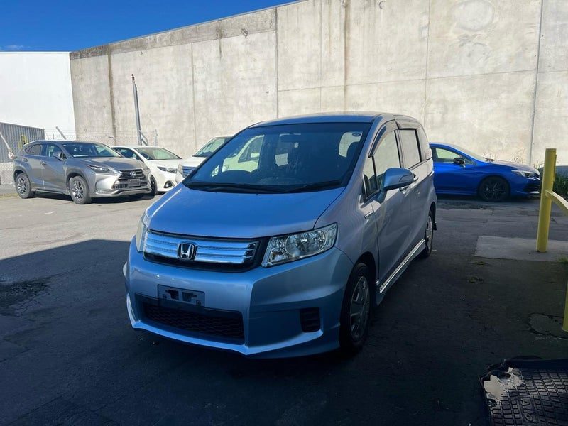 2013 Honda Freed Hybrid !, photo 3