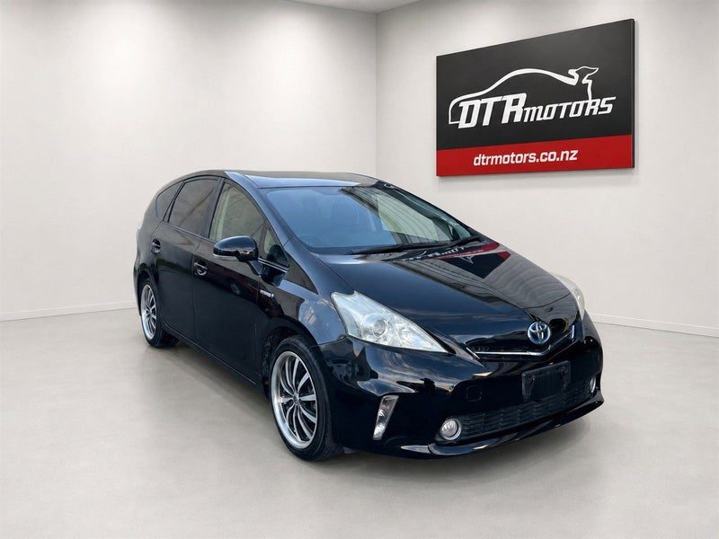 2012 Toyota Prius ALPHA S, main photo