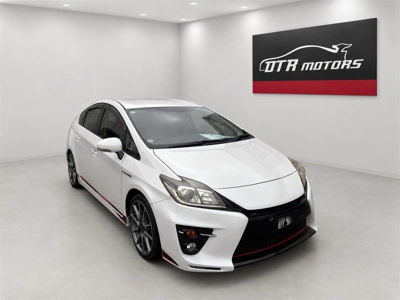 2013 Toyota Prius G'S Model, photo 2