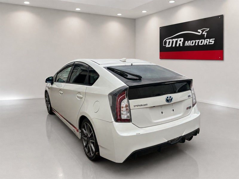 2013 Toyota Prius G'S Model, photo 3