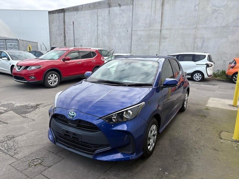 2021 Toyota Yaris Hybrid X, photo 3