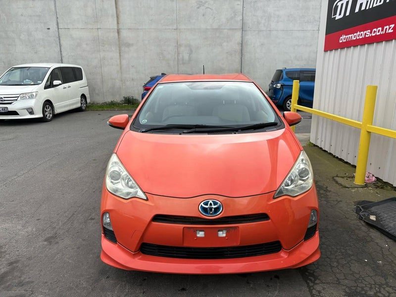 2012 Toyota Aqua S, photo 2