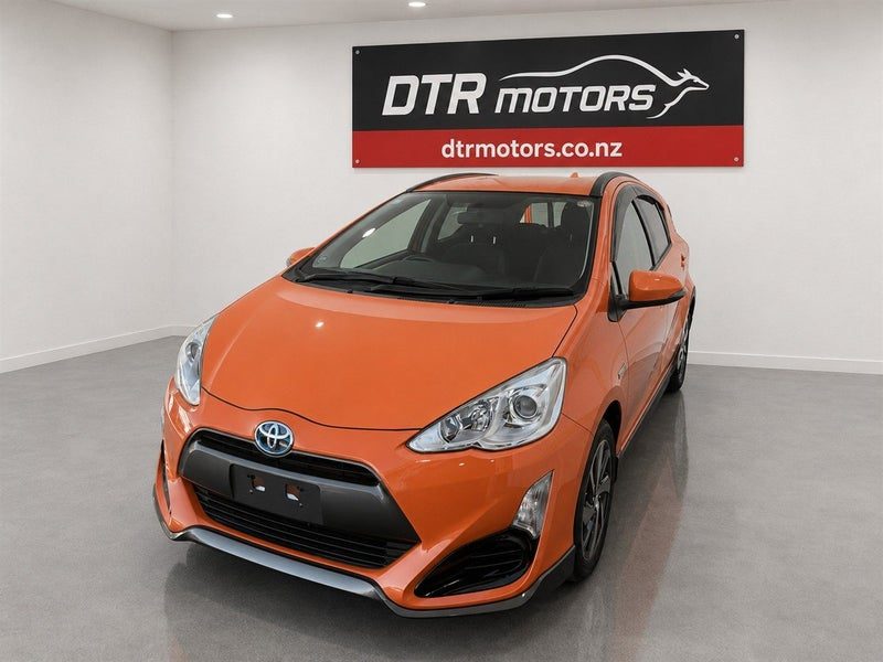 2015 Toyota Aqua x-urban, photo 3