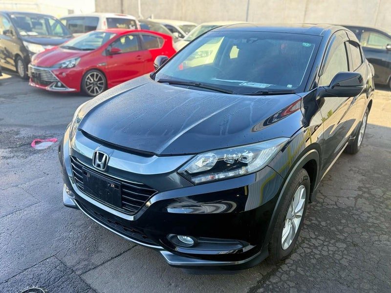 2015 Honda Vezel Hybrid with Reversing Camera !, photo 3
