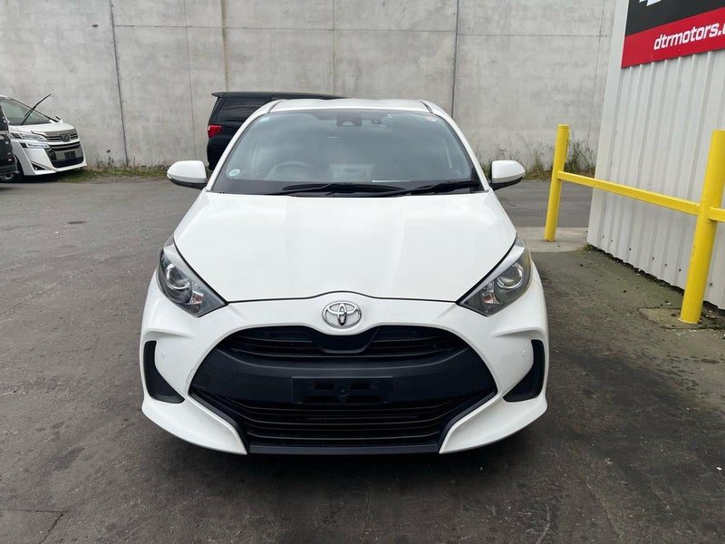2020 Toyota Yaris X, photo 2