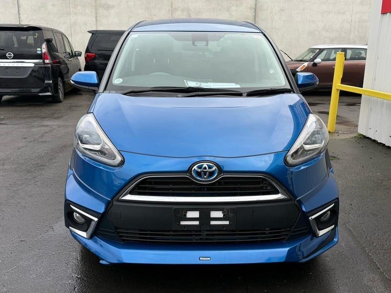 2016 Toyota Sienta HYBRID G, photo 2