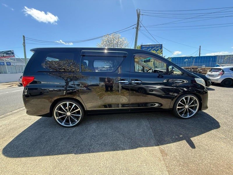 2014 Toyota Alphard, photo 3