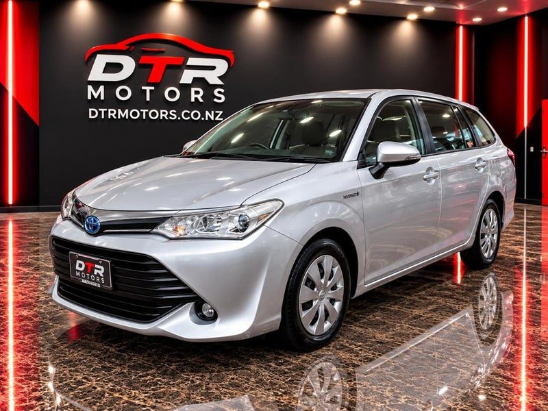 2016 Toyota Corolla Fielder, main photo