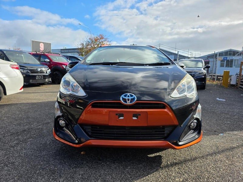 2016 Toyota Aqua X Urban, photo 3