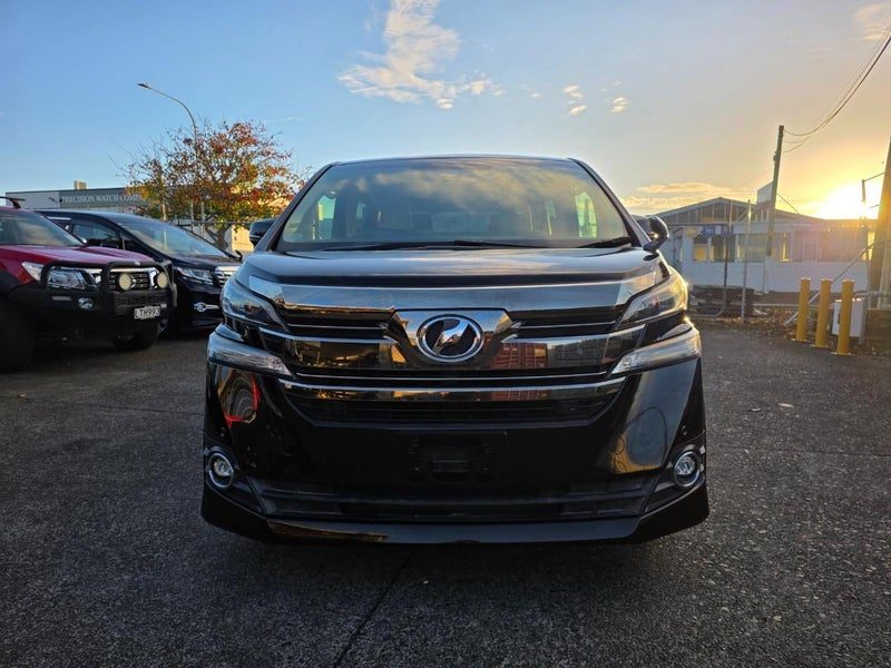 2015 Toyota Vellfire, photo 3