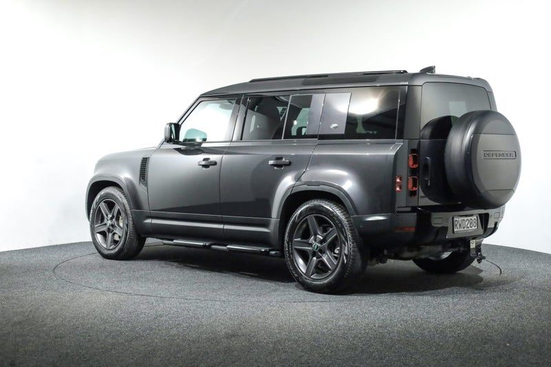 2024 Land Rover Defender 110 D300 SE, photo 2
