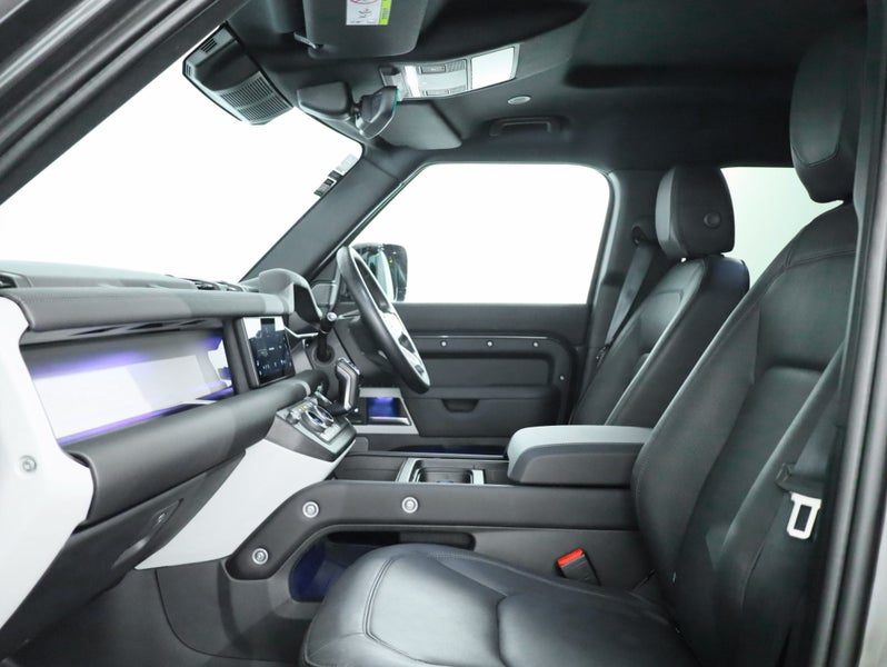 2024 Land Rover Defender 110 D300 SE, photo 3