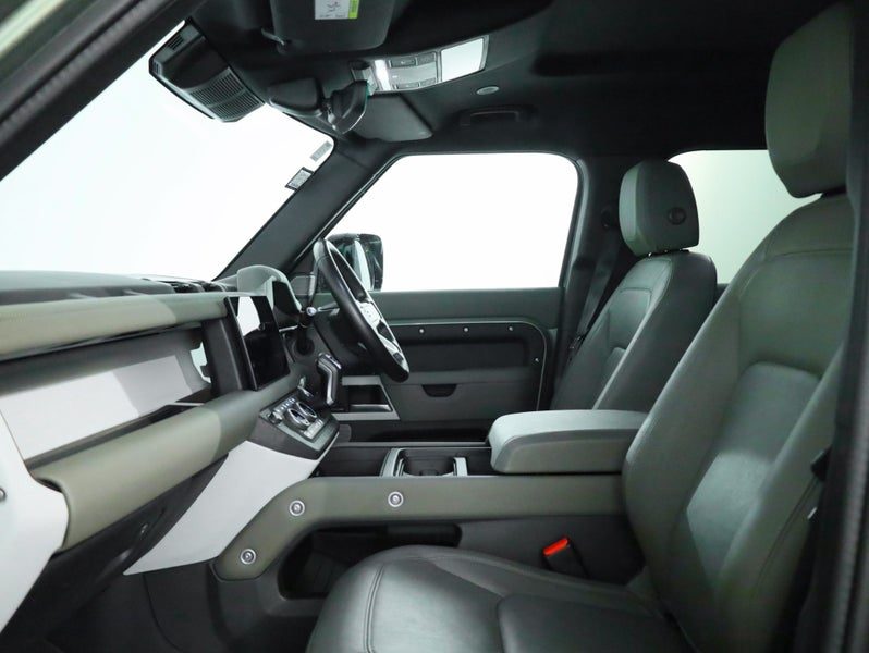 2024 Land Rover Defender 110 D 300 SE, photo 3
