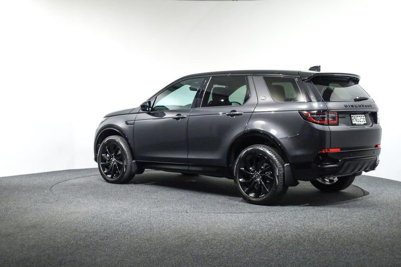 2026 Land Rover Discovery Sport SE, photo 2