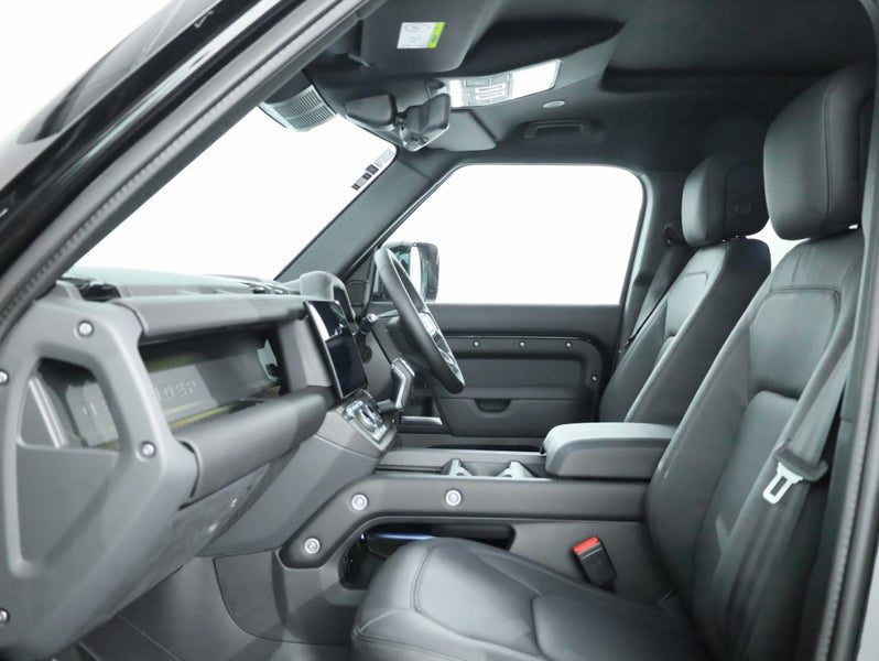 2026 Land Rover Defender 130 D350 X-Dynamic HSE, photo 3