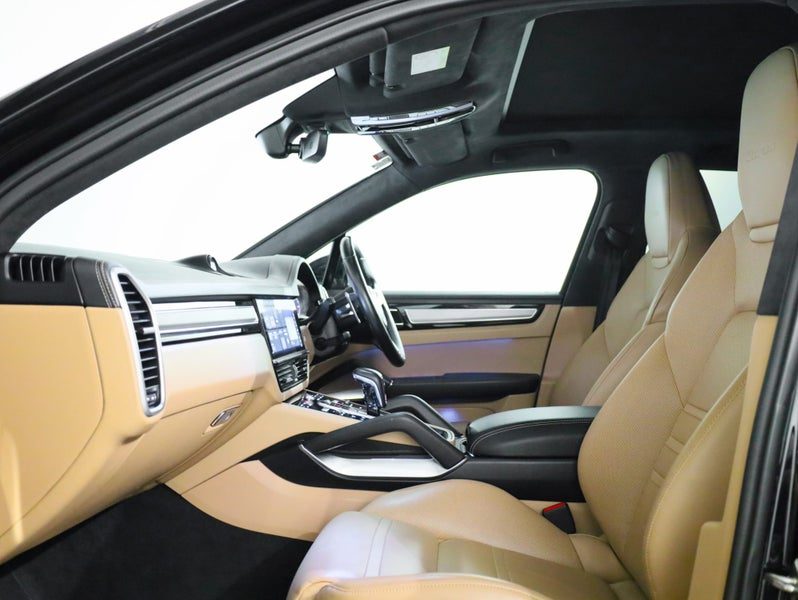 2018 Porsche Cayenne TURBO, 4.0 LITRE V8, photo 3