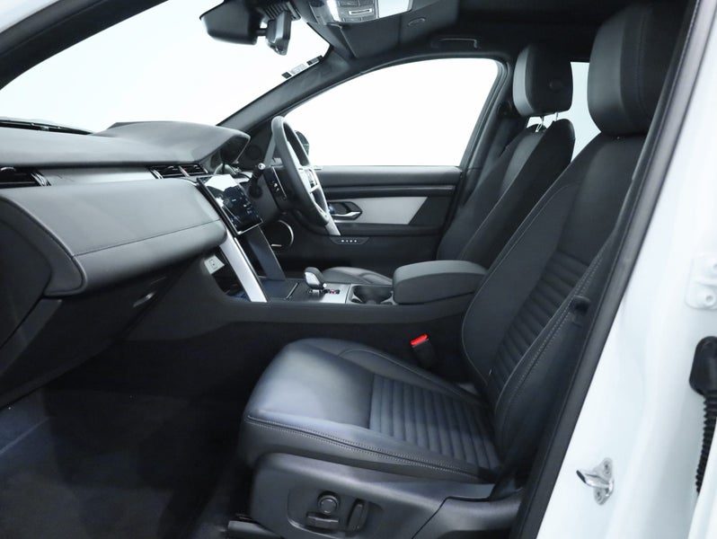 2026 Land Rover Discovery Sport Landmark, photo 3
