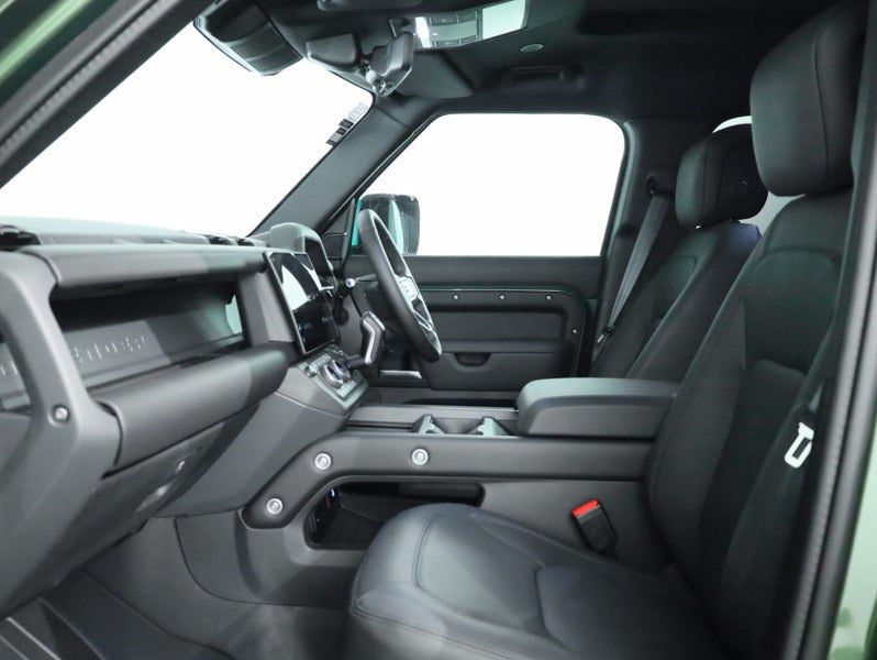 2026 Land Rover Defender, photo 3