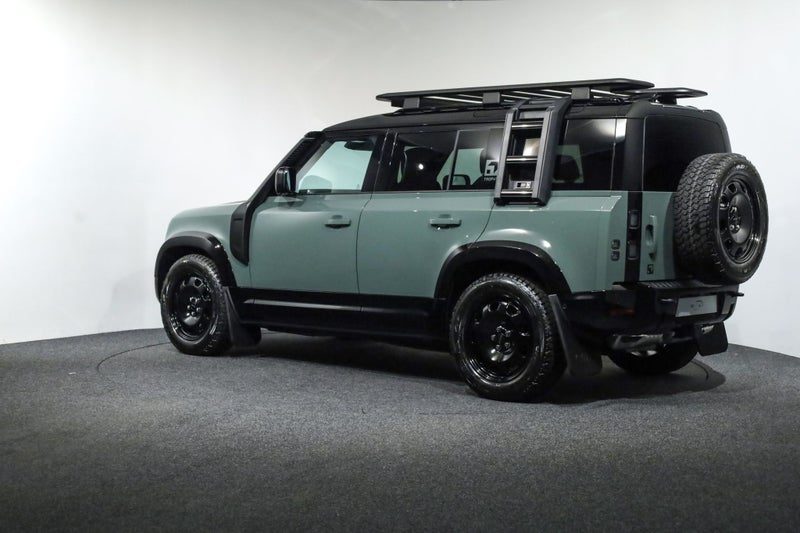 2026 Land Rover Defender 110 Trophy Edition, photo 2