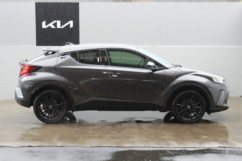2021 Toyota C-HR Limited, photo 2