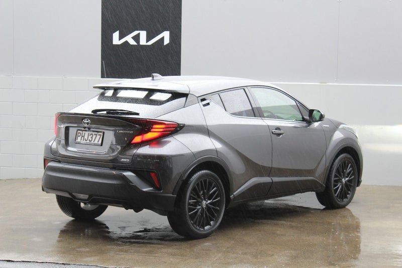 2021 Toyota C-HR Limited, photo 3