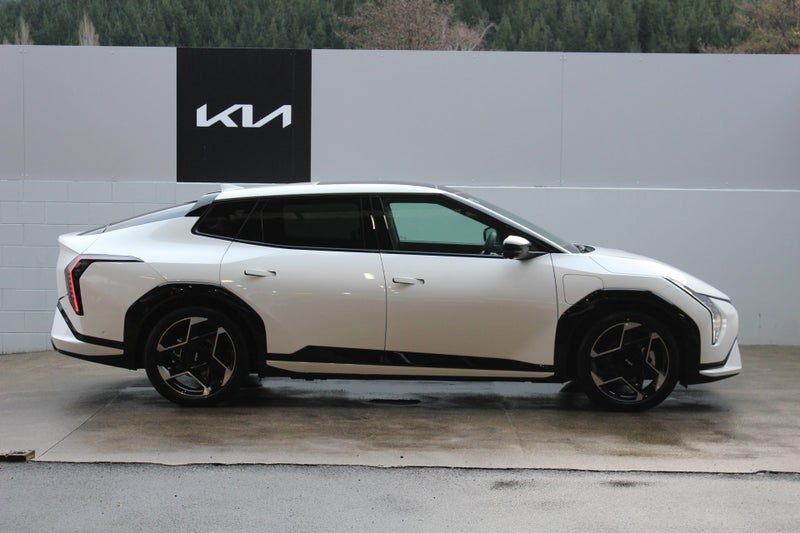 2026 Kia EV4 GT-Line 2WD LR, photo 2