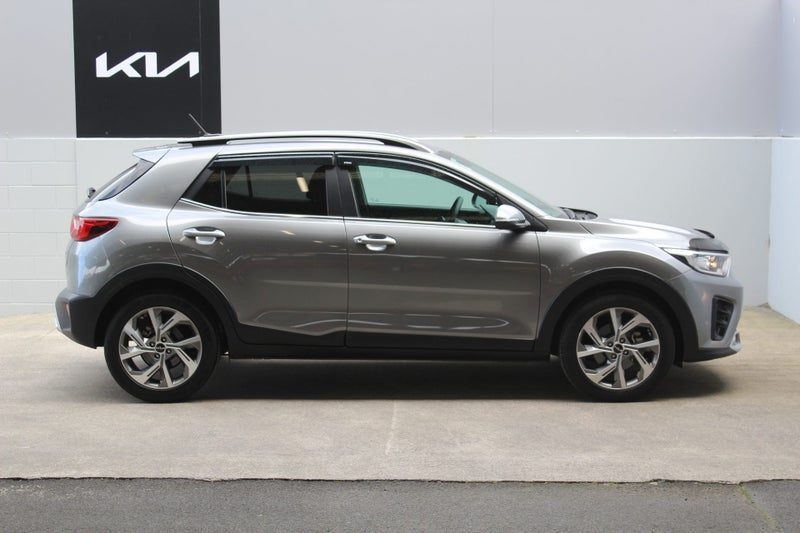 2025 Kia Stonic LX-T 1.0L Turbo, photo 2