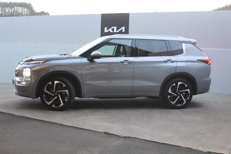 2022 Mitsubishi Outlander VRX 2.4 PHEV 4WD Auto, photo 2