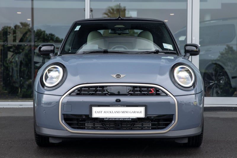 2025 MINI Cooper S Convertible Favoured, photo 2
