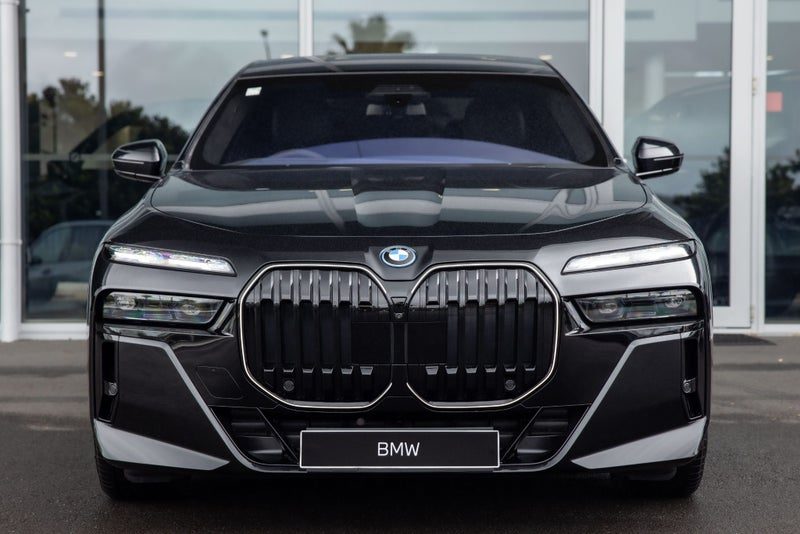 2026 BMW i7 xDrive60, photo 2