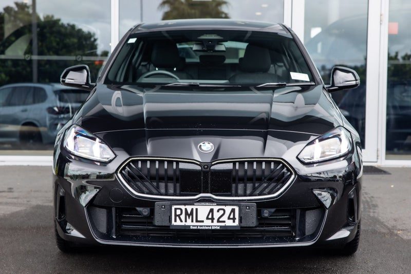 2025 BMW 120i Sports Collection, photo 2