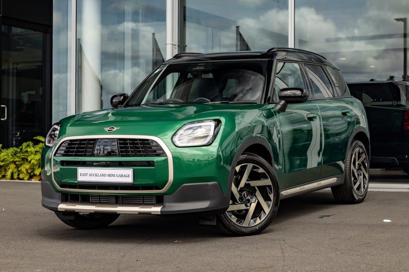 2026 MINI Countryman Countryman C Favoured