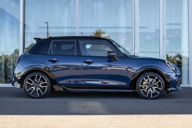 2026 MINI Cooper S 5-Door JCW Sport 2.0T Go Kart!, photo 3