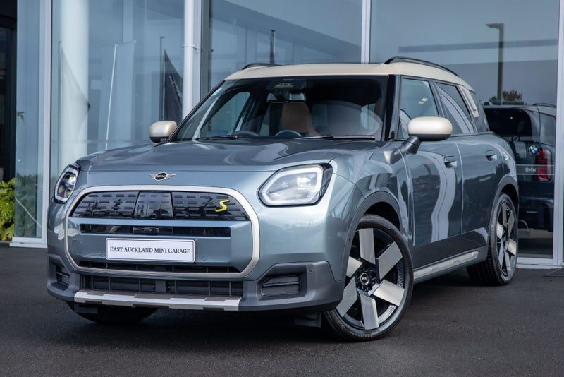 2026 MINI Countryman Favoured