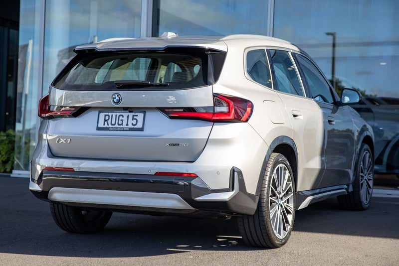 2026 BMW iX1 ix1 xDrive30, photo 3
