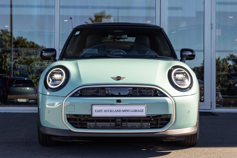 2026 MINI Cooper C 3 Door Favoured, photo 2