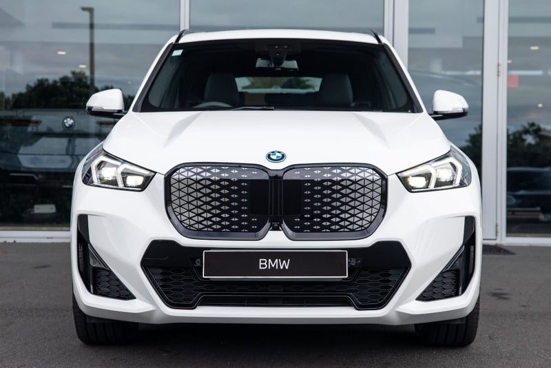 2026 BMW iX1 ix1 xDrive30, photo 2
