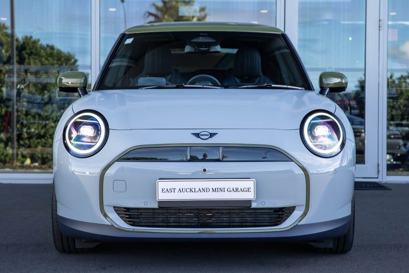 2026 MINI Cooper SE, photo 2