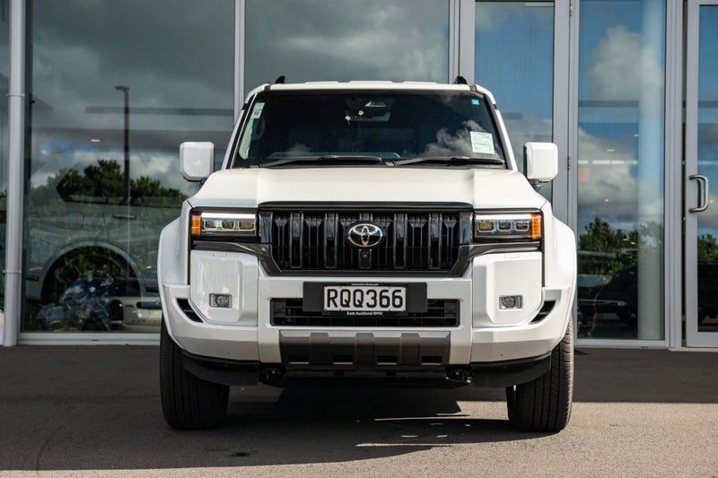 2025 Toyota Land Cruiser Prado Vx, photo 2
