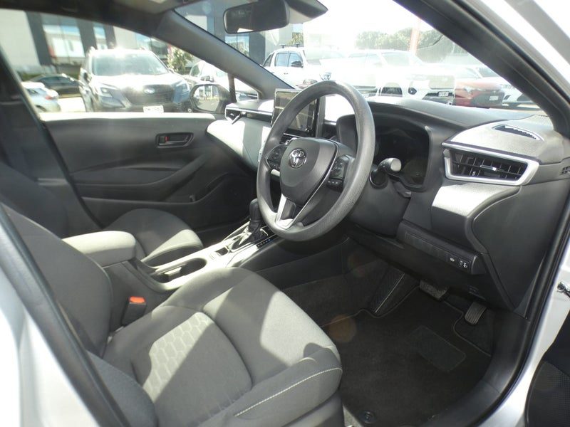 2025 Toyota Corolla GX 1.8, photo 2