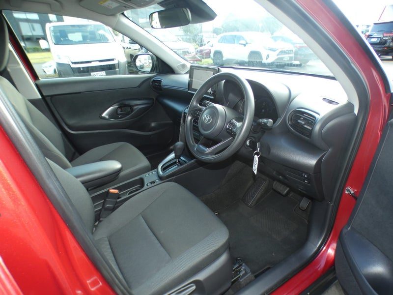 2024 Toyota Yaris Cross GX, photo 2