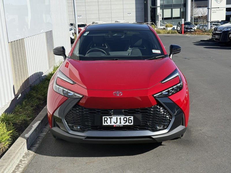 2026 Toyota C-HR Limited, photo 3