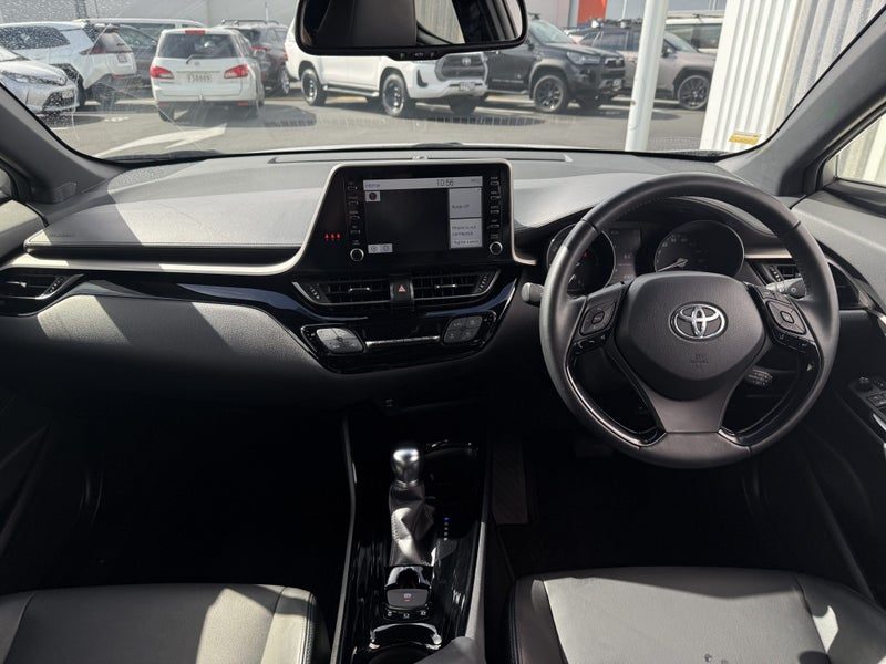 2021 Toyota C-HR G, photo 2